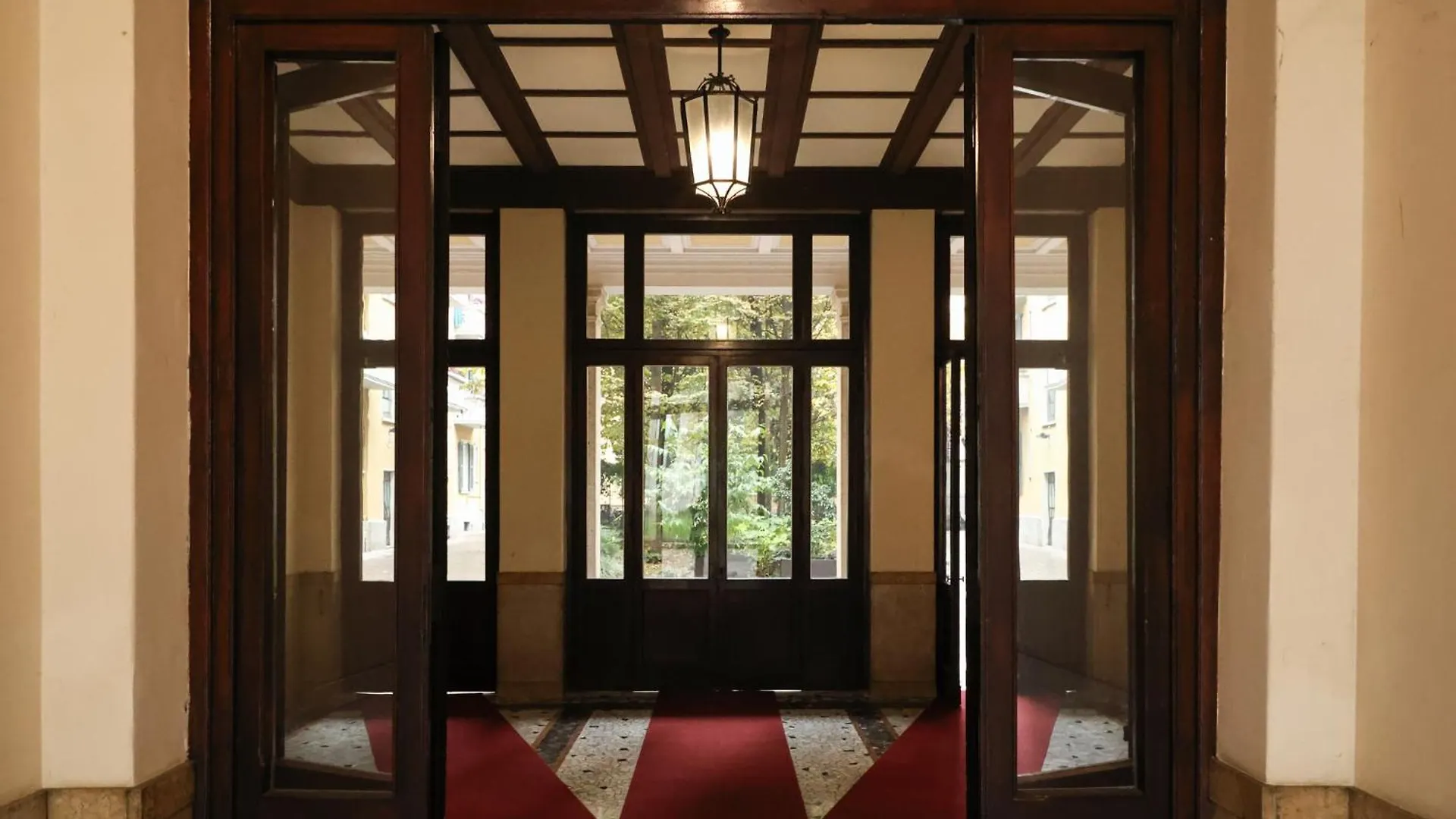 アパート La Petite Suite Gae Aulenti ミラノ イタリア