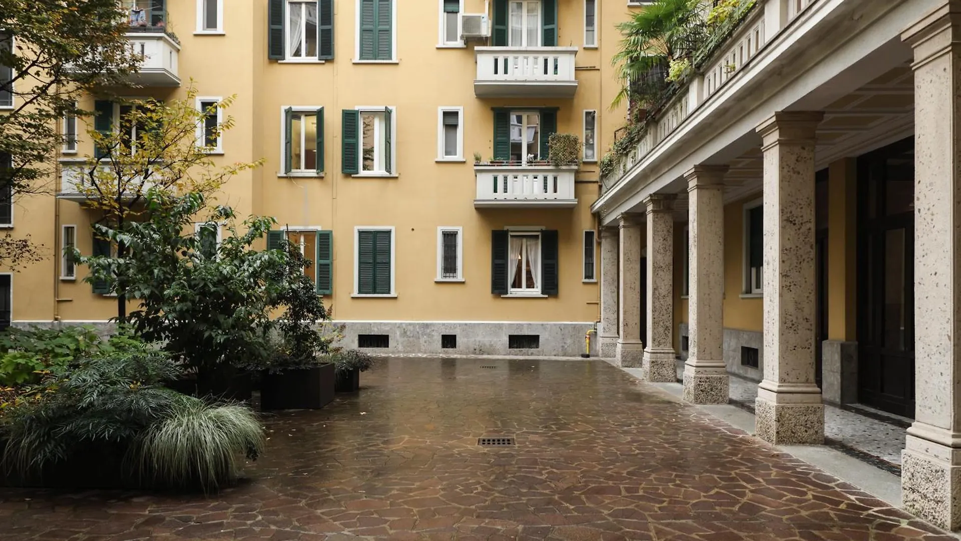 La Petite Suite Gae Aulenti ミラノ アパート